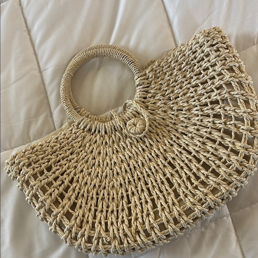 Elegant Cream Woven Handbag